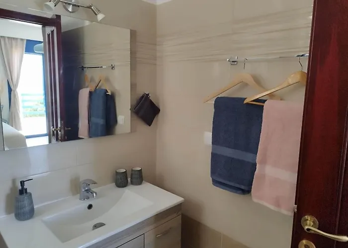 Willa Leonardo Archangelos (Rhodes)